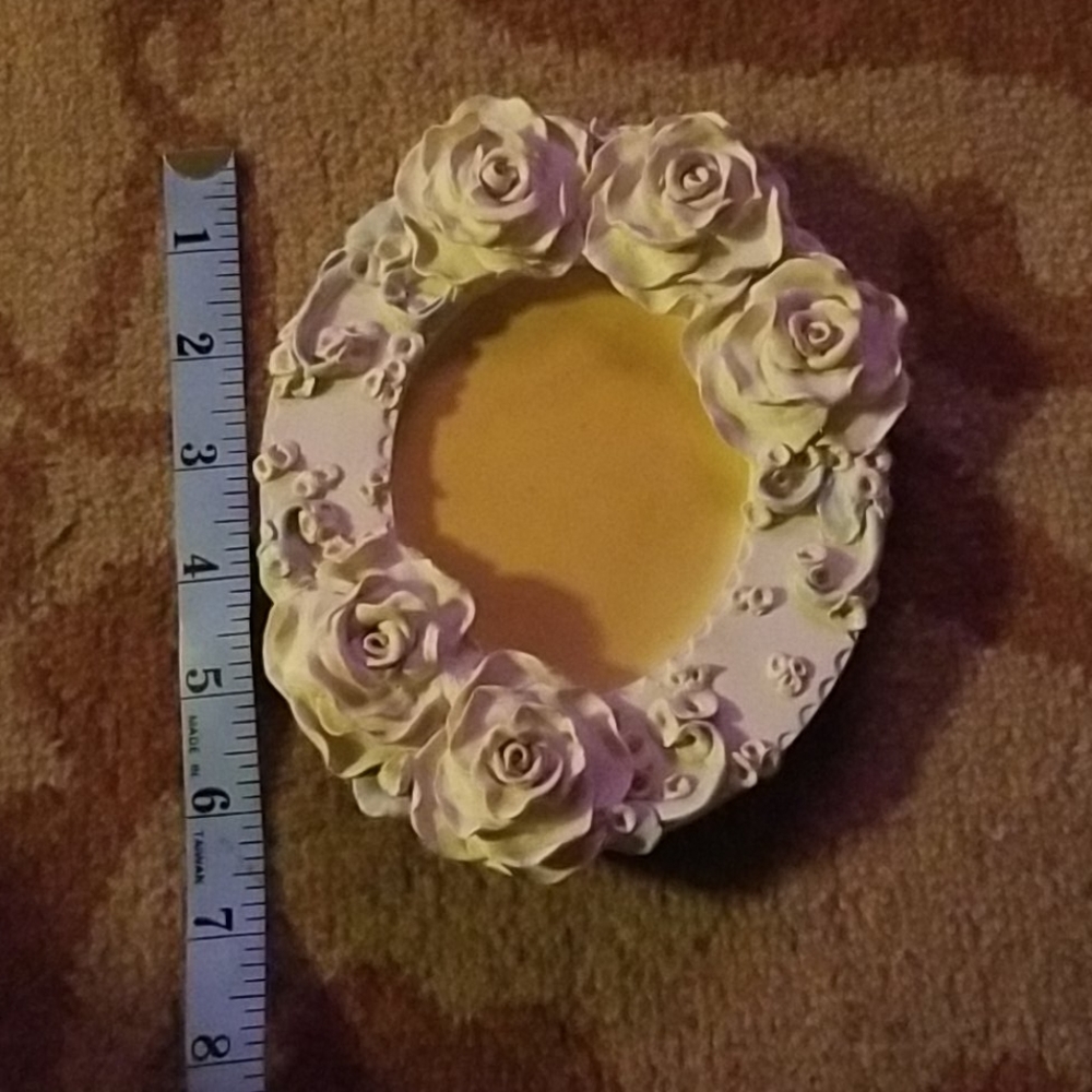 Picture frame - Picture 2 of 3
